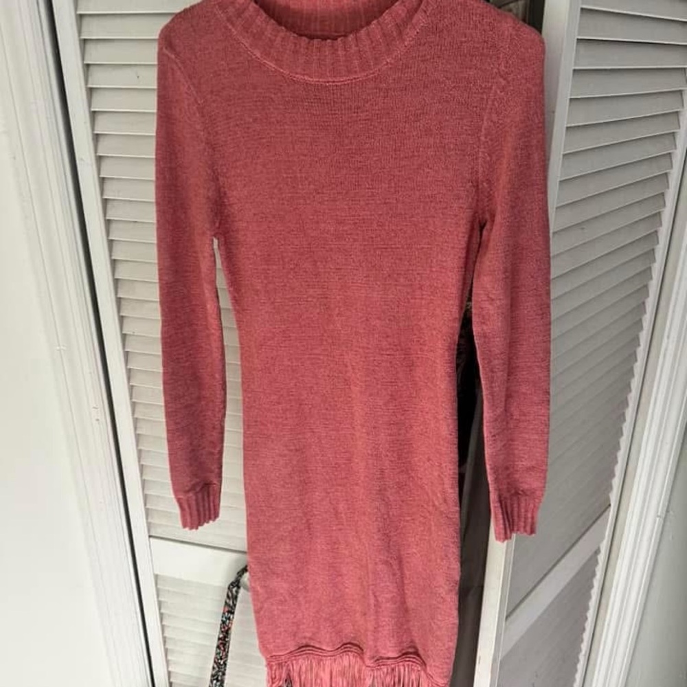 Elegant Pink Knit Dress
